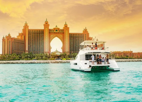 Luxury Yacht Tour Dubai